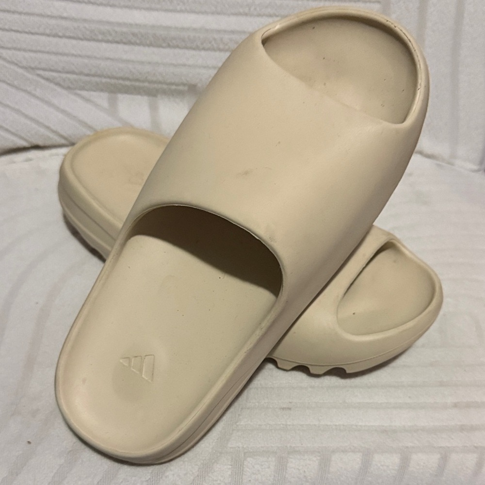 Yeezy Cream Sandals